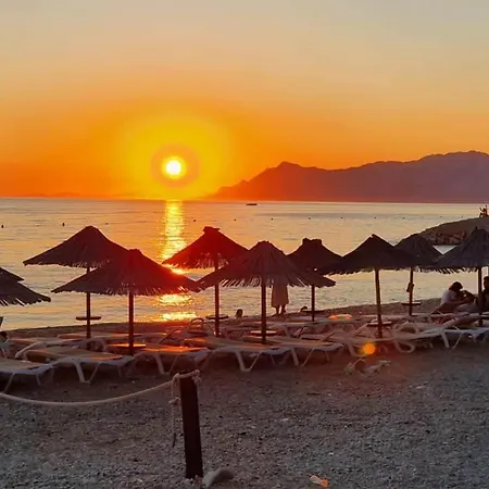 Guest house The Location In Makarska,free P, Option Bikes *
