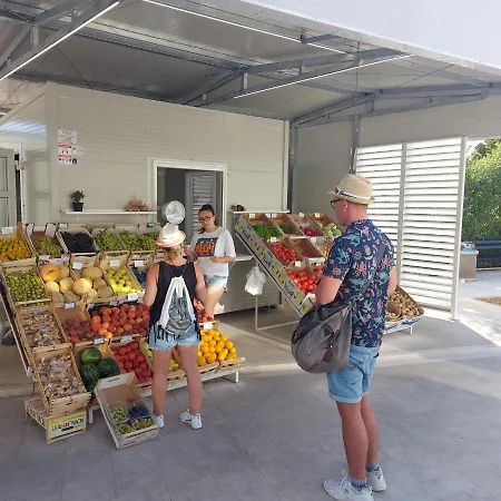 The Location In Makarska,free P, Option Bikes Guest house
