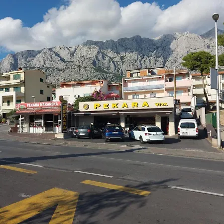 Guest house The Location In Makarska,free P, Option Bikes Makarska