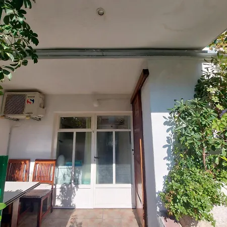 The Location In Makarska,free P, Option Bikes Guest house *