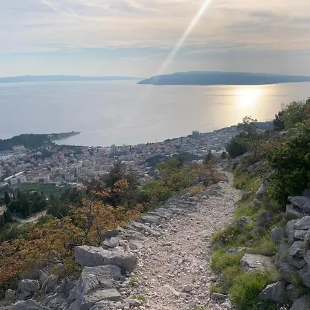 The Location In Makarska,free P, Option Bikes Guest house *