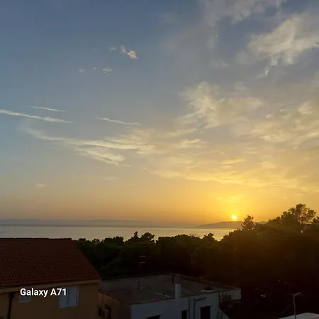 The Location In Makarska,free P, Option Bikes Guest house *
