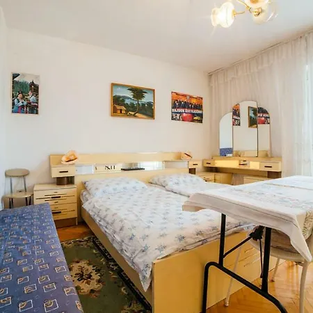 The Location In Makarska,free P, Option Bikes Guest house *