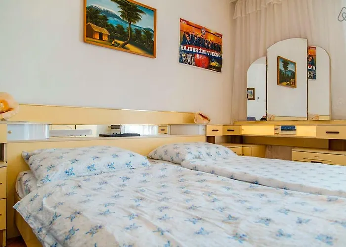 The Location In Makarska,free P, Option Bikes Pensionat Makarska