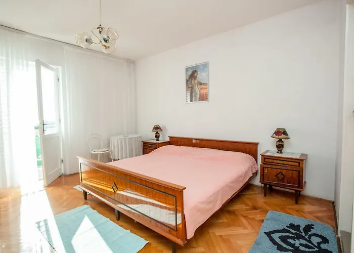 The Location In Makarska,free P, Option Bikes Pensionat Makarska