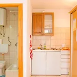 The Location In Makarska,free P, Option Bikes 마카르스카