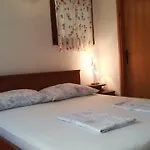 The Location In Makarska,free P, Option Bikes 게스트하우스 3*