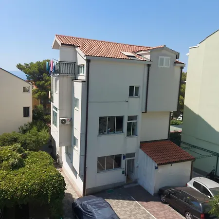 Gasthof The Location In Makarska,free P, Option Bikes 3*