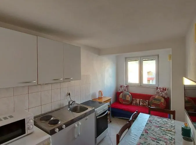 The Location In Makarska,free P, Option Bikes Konukevi Makarska