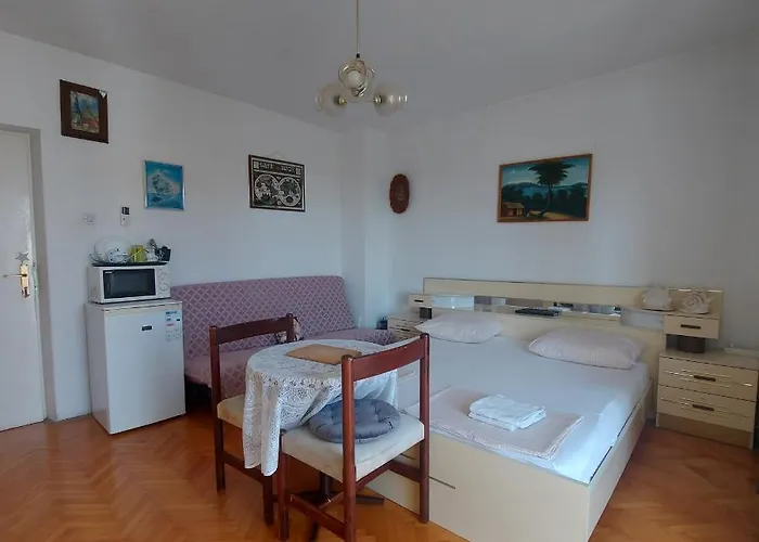 Vendégház The Location In Makarska,free P, Option Bikes 3*