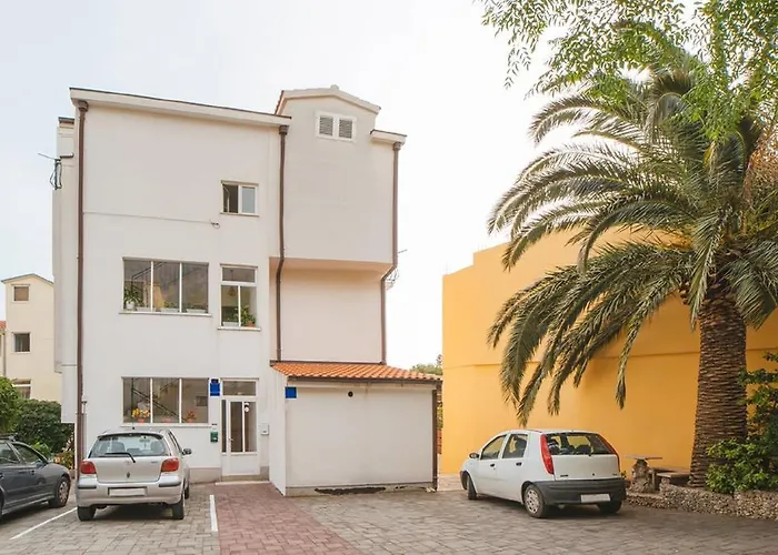 Affittacamere The Location In Makarska,free P, Option Bikes Makarska