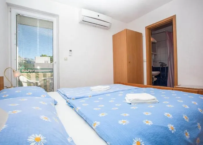 Konukevi The Location In Makarska,free P, Option Bikes