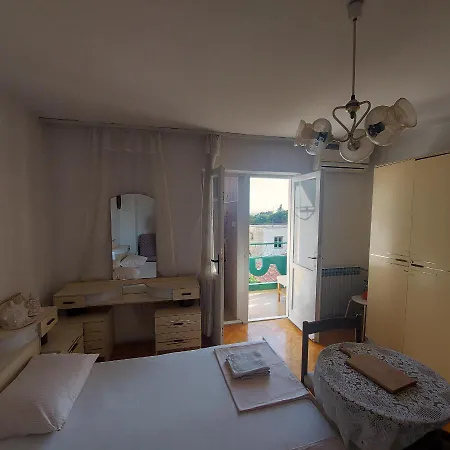 The Location In Makarska,free P, Option Bikes 3*